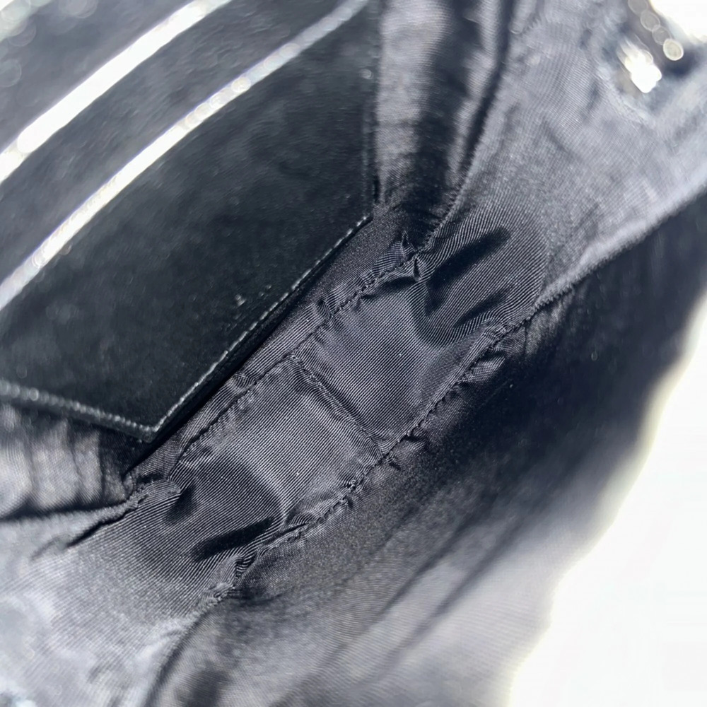 GUCCI Authentic Black Leather Shoulder Bag - Picture 4 of 7